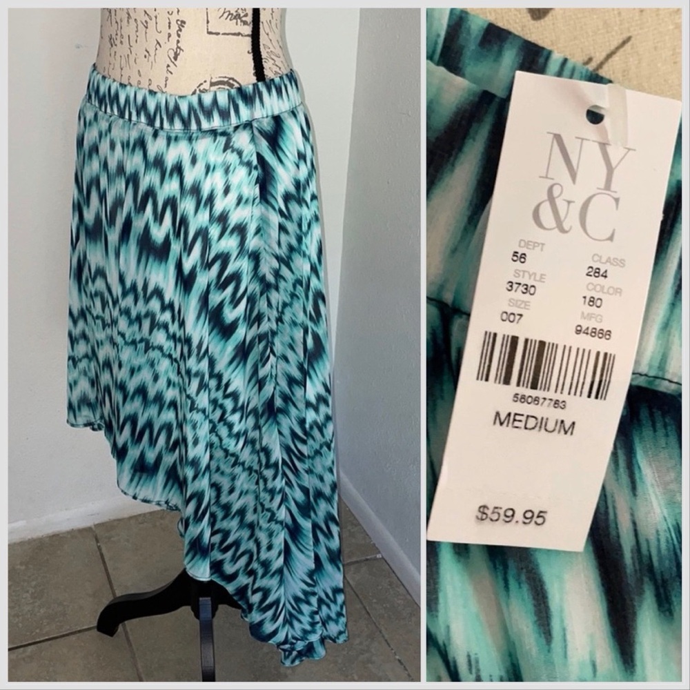 NWT New York and company new with tags never worn tie dye type print skirt